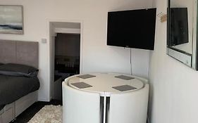 Beautiful Studio Apartment